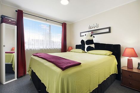 Photo of property in 1/229 Waitemata Drive, Ranui, Auckland, 0612