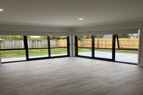 Photo of property in 59 Seagrass Place, Otaki Beach, Otaki, 5512