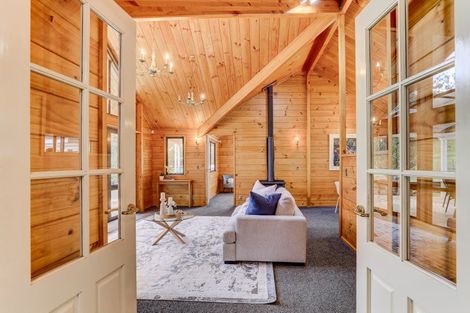 Photo of property in 12 Pickwick Road, Otamatea, Whanganui, 4571