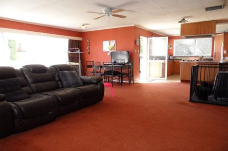 Photo of property in 70 Walker Crescent, East Gore, Gore, 9710