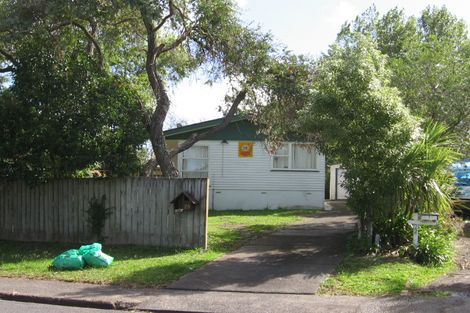 Photo of property in 20 Riverpark Crescent, Henderson, Auckland, 0610