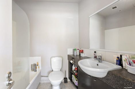 Photo of property in Hume House, 4/152 The Terrace, Wellington Central, Wellington, 6011