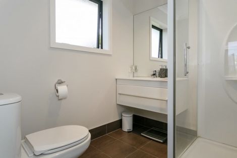 Photo of property in 8 Brompton Close, Richmond Heights, Taupo, 3330