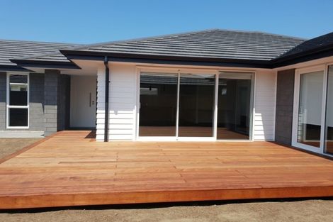Photo of property in 10 Bill Miller Drive, Papamoa, 3118
