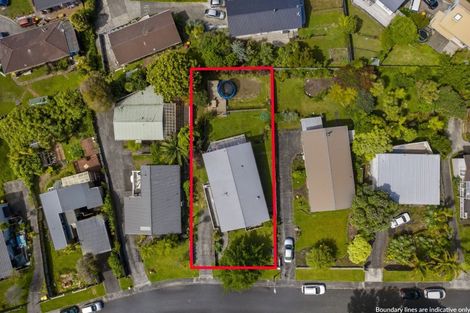 Photo of property in 10 Finn Place, Totara Vale, Auckland, 0629