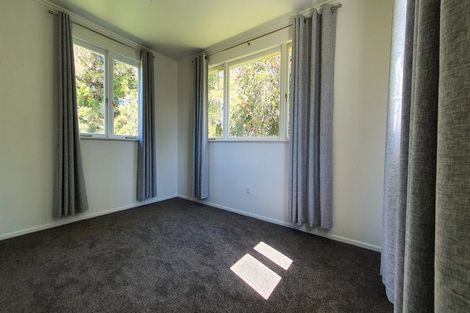 Photo of property in 82 Dundale Avenue, Blockhouse Bay, Auckland, 0600