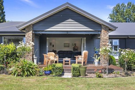 Photo of property in 38 Kingsdale Park Drive, Aokautere, Palmerston North, 4471