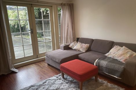 Photo of property in 25 Queen Street, Mount Victoria, Wellington, 6011