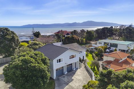 Photo of property in 9 Kirkway, Raumati Beach, Paraparaumu, 5032