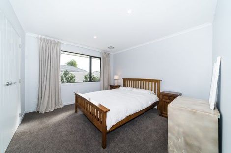 Photo of property in 5 Grand Oaks Drive, Awapuni, Palmerston North, 4412