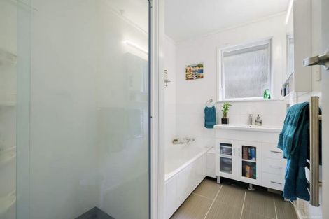 Photo of property in 14 Opal Avenue, Pakuranga, Auckland, 2010