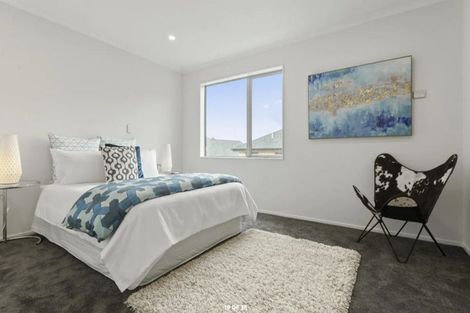 Photo of property in 40 Greenfinch Road, Hobsonville, Auckland, 0616