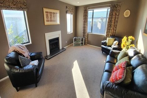 Photo of property in 29 Papaumu Green, Parklands, Christchurch, 8083