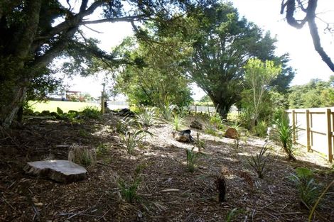 Photo of property in 629e Owhiwa Road, Parua Bay, Onerahi, 0192