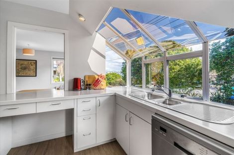 Photo of property in 1/2a Spring Street, Devonport, Auckland, 0624