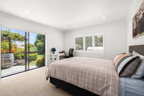 Photo of property in 12 Lennon Grove, Havelock North, 4130