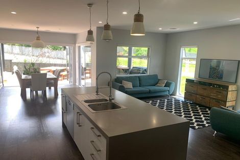 Photo of property in 12 Botany Lane, Whitby, Porirua, 5024