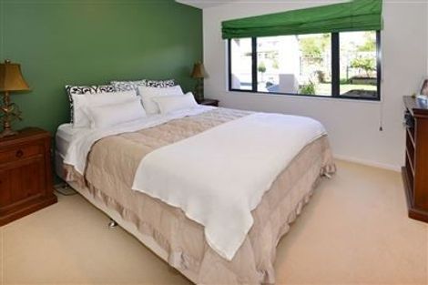 Photo of property in 102 Pacific Parade, Army Bay, Whangaparaoa, 0930