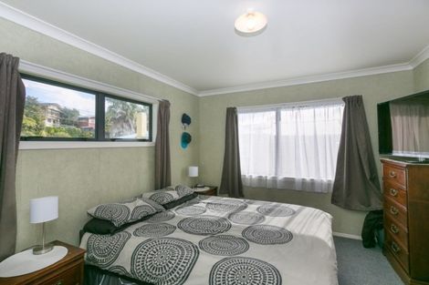 Photo of property in 55 Seaview Road, Marfell, New Plymouth, 4310
