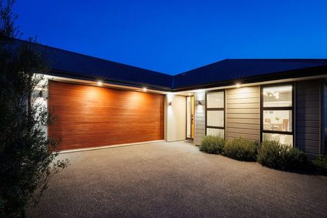 Photo of property in 156 Pacific Drive, Fitzherbert, Palmerston North, 4410