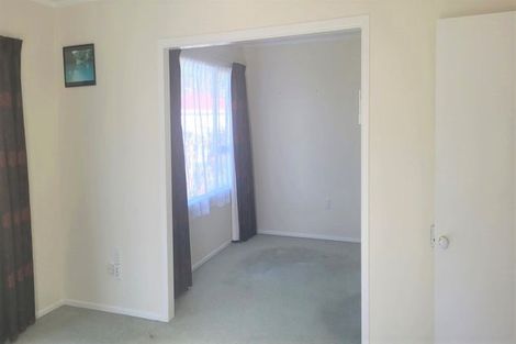 Photo of property in 28 Cambridge Street, Tawa, Wellington, 5028