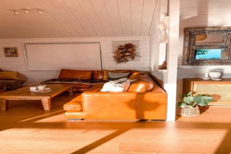 Photo of property in 4 Beach Road, Manly, Whangaparaoa, 0930