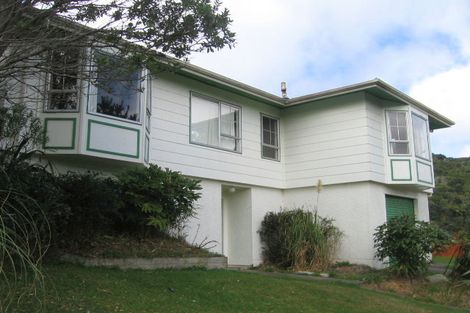 Photo of property in 6 Emily Way, Karori, Wellington, 6012