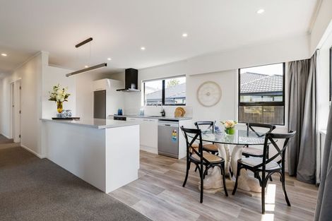 Photo of property in 4/88 Gloria Avenue, Te Atatu Peninsula, Auckland, 0610