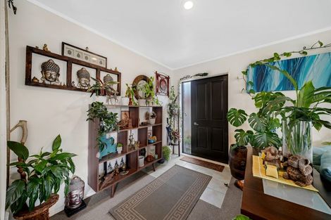 Photo of property in 5b Chelmsley Avenue, Henderson, Auckland, 0612