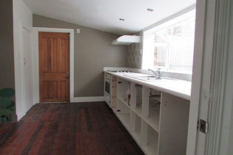 Photo of property in 70 Oxford Street, Lyttelton, 8082