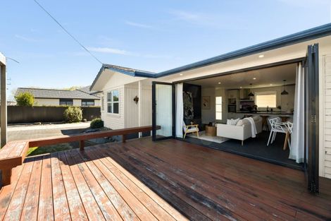 Photo of property in 100 Morrow Avenue, St Andrews, Hamilton, 3200
