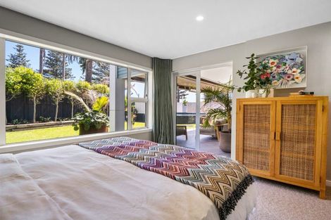 Photo of property in 96 Marine Parade, Mount Maunganui, 3116