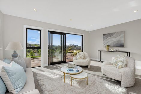 Photo of property in 9 Halcyon Bay Lane, Wainui, 0992