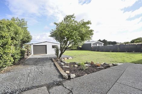 Photo of property in 22 Enniskillen Street, Clifton, Invercargill, 9812