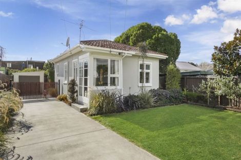 Photo of property in 385 Keyes Road, New Brighton, Christchurch, 8083