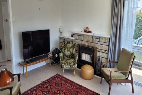 Photo of property in 7 Margaret Place, Merrilands, New Plymouth, 4312