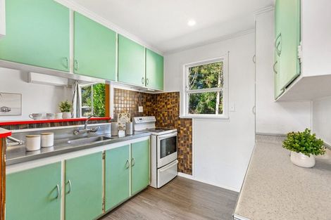 Photo of property in 1 Normandy Place, Henderson, Auckland, 0610