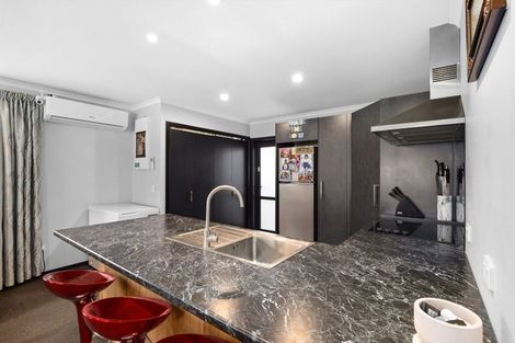 Photo of property in 139b Wainuiomata Road, Wainuiomata, Lower Hutt, 5014