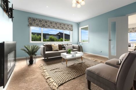 Photo of property in 135 Endeavour Drive, Whitby, Porirua, 5024