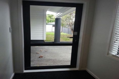 Photo of property in 42 Tarnica Road, Northpark, Auckland, 2013