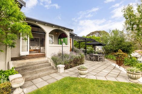 Photo of property in 46 Palmerston Road, Havelock North, 4130