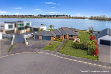 Photo of property in 8 Penbury Close, Huntingdon, Ashburton, 7774