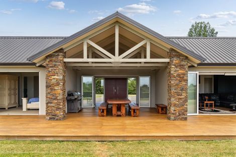 Photo of property in 98 Oxford Street, Martinborough, 5711