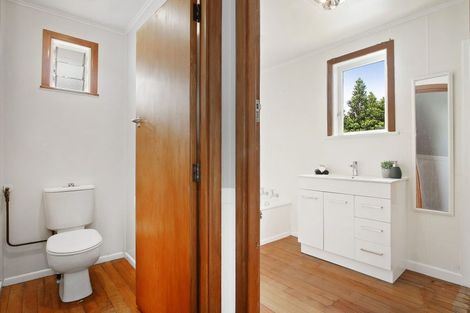 Photo of property in 15 Red Hill Road, Red Hill, Papakura, 2110