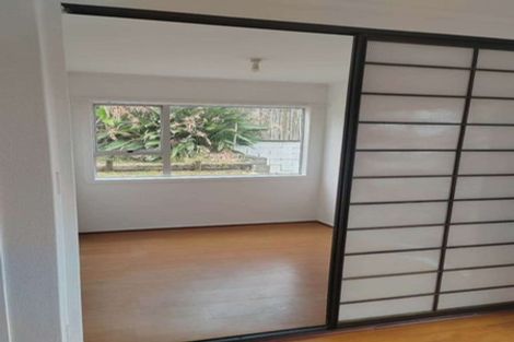 Photo of property in 605 Glenfield Road, Totara Vale, Auckland, 0629