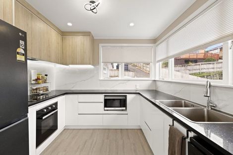 Photo of property in 11 Western View Court, Sunnyvale, Auckland, 0612