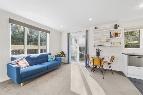 Photo of property in 25 Omar Street, Khandallah, Wellington, 6035