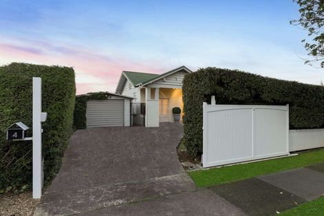 Photo of property in 4 Kowhatu Road, One Tree Hill, Auckland, 1061