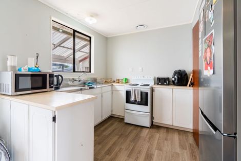 Photo of property in 14 Brightwell Place, Nawton, Hamilton, 3200