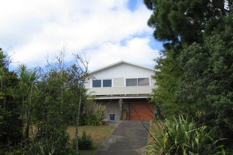 Photo of property in 28 William Souter Street, Forrest Hill, Auckland, 0620